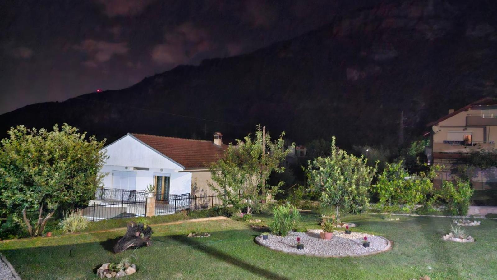 Villa Karolina オフリド エクステリア 写真